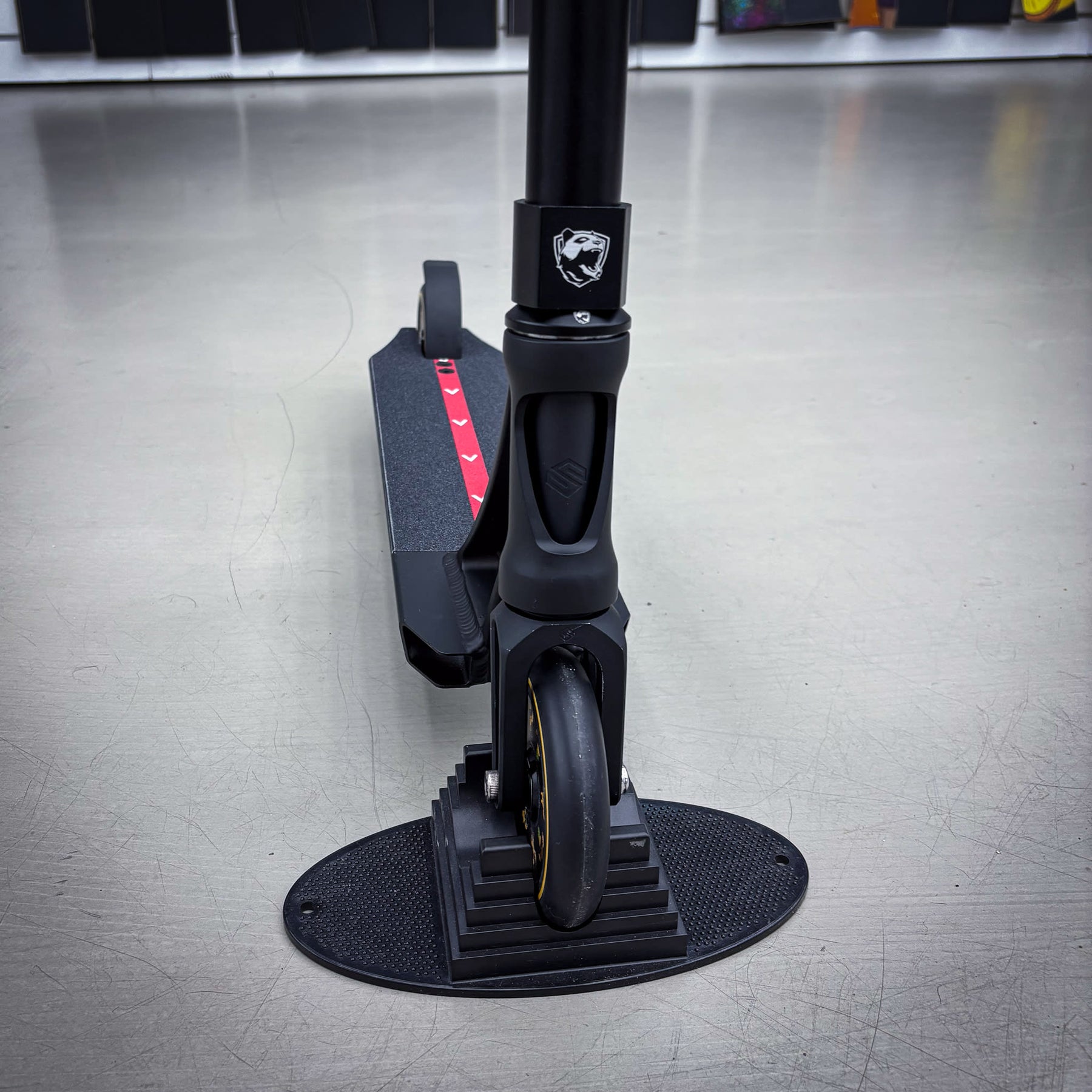 Striker Panda Custom Build - Black/Red-ScootWorld.dk